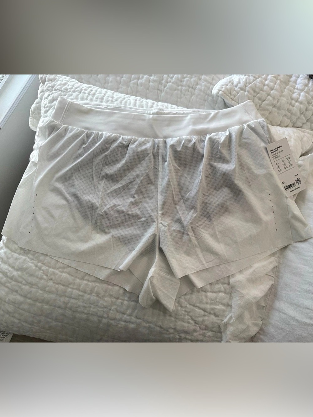 Athleta Fast Route Mesh Run Short Mesh Run Shorts in White Size Latge NWT